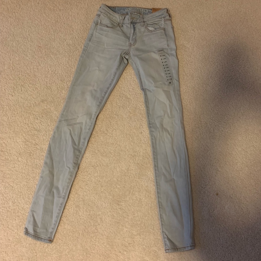 American Eagle lightwash jegging!